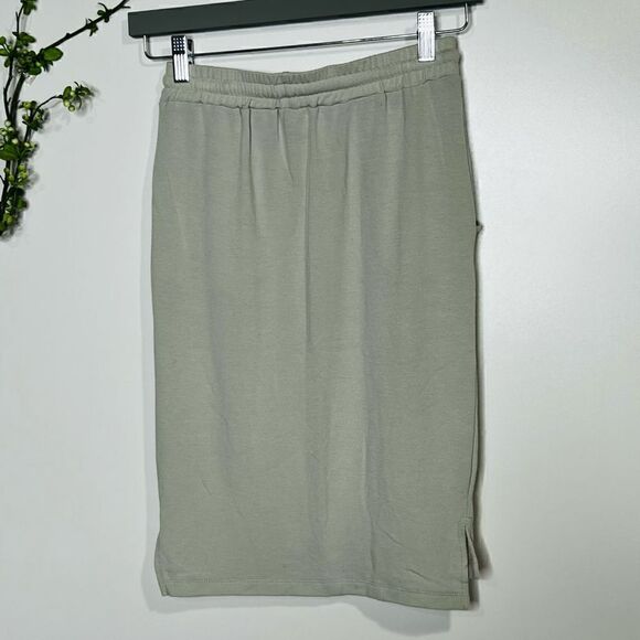 Michelle by Comune Flora Skirt Green Sandstone - Picture 7 of 9